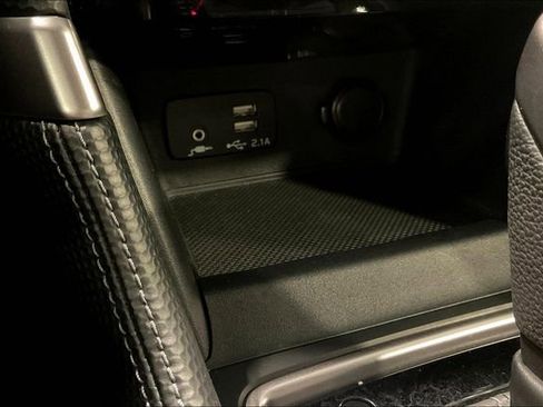 Used 2022 Subaru Forester Limited image 33