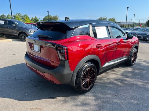 Certified 2025 Nissan Kicks SV FWD image 7