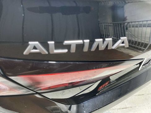 Used 2024 Nissan Altima 2.5 SV FWD image 7
