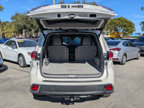 Used 2017 Toyota Highlander Limited Platinum image 13
