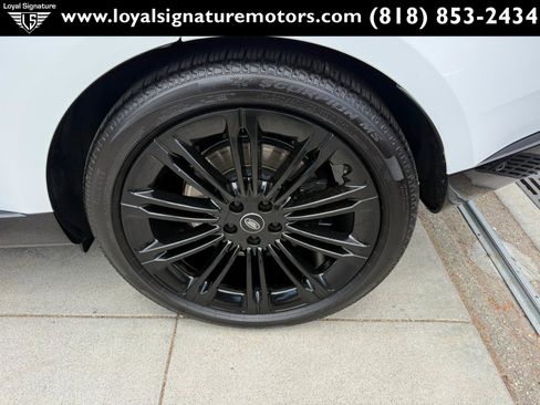 Used 2022 Land Rover Range Rover Long Wheelbase SE AWD/4WD image 16