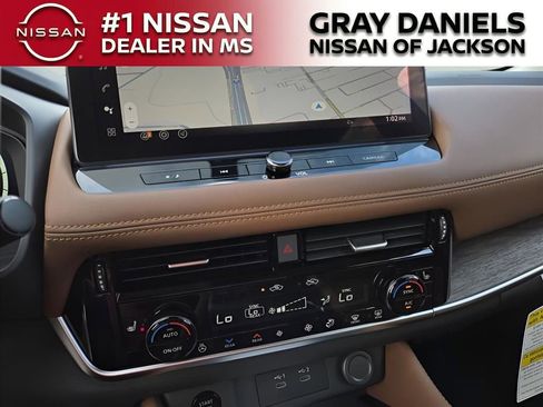 New 2026 Nissan Rogue Platinum w/ Platinum Premium Package image 6