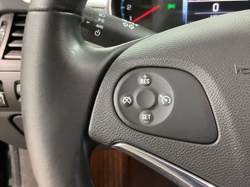 Used 2014 Chevrolet Impala LT w/ Convenience Package image 9