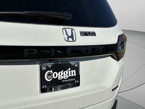 New 2025 Honda Pilot Touring image 32