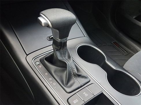 Used 2019 Kia Sorento LX image 15