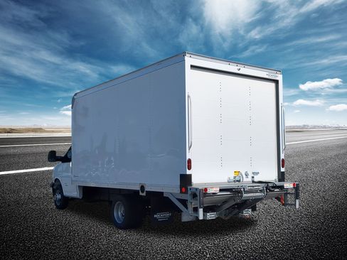 New 2025 GMC Savana 4500 w/ Power Convenience Package image 27