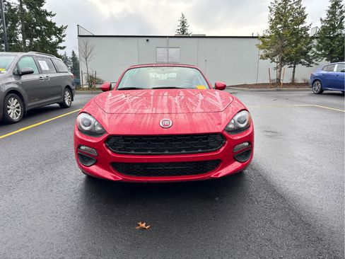 Used 2020 FIAT 124 Spider Classica w/ Technology Group image 2