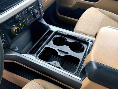 Used 2023 Ford F250 XLT w/ F-250 >10K GVWR Package image 18