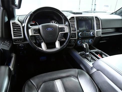 Used 2018 Ford F150 Platinum w/ Equipment Group 701A Luxury image 4