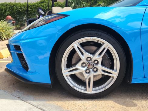 Used 2023 Chevrolet Corvette Stingray Preferred Cpe w/ Z51 Performance Package RWD image 5