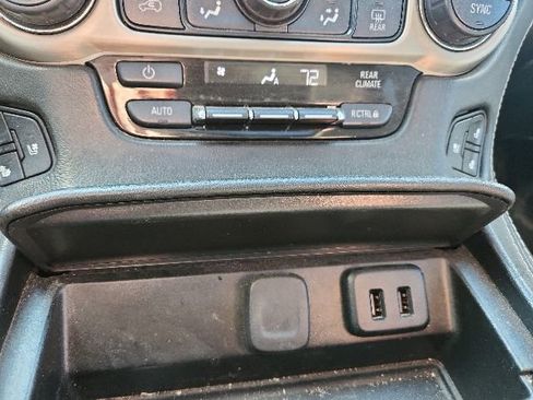 Used 2019 GMC Yukon Denali w/ Denali Ultimate Black Edition AWD/4WD image 25