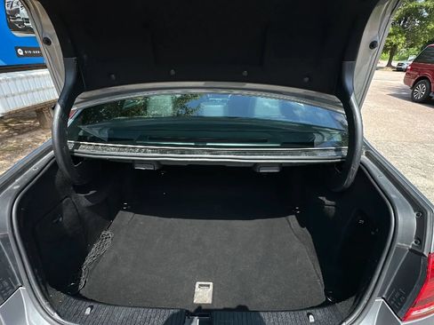 Used 2015 Mercedes-Benz E 350 4MATIC Sedan image 8