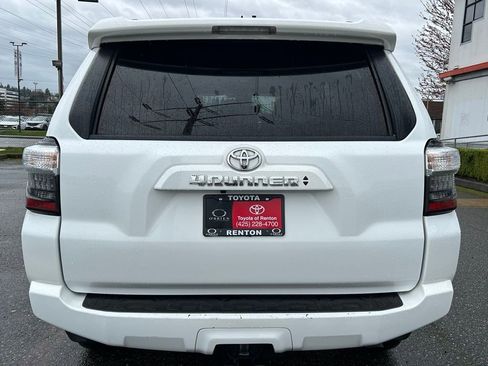 Certified 2024 Toyota 4Runner SR5 Premium w/ Moonroof Package image 6