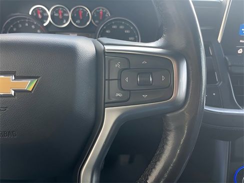 Used 2021 Chevrolet Suburban LT w/ LT Signature Plus Package image 21