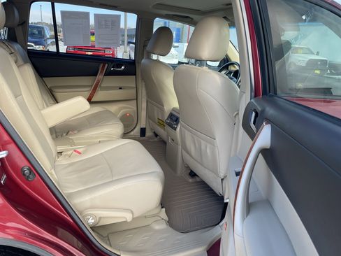 Used 2010 Toyota Highlander Limited image 31