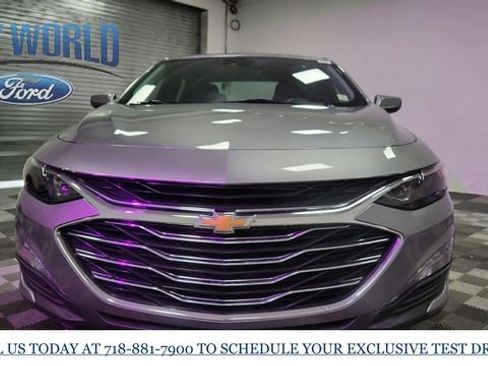 Used 2024 Chevrolet Malibu LT image 3