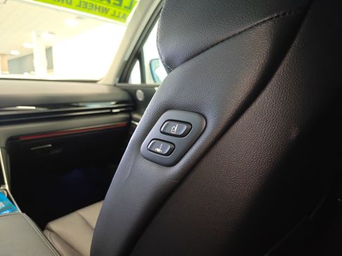 Used 2025 Genesis GV80 2.5T Standard AWD/4WD image 29