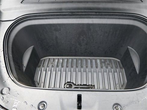 Used 2021 Tesla Model Y Performance image 20