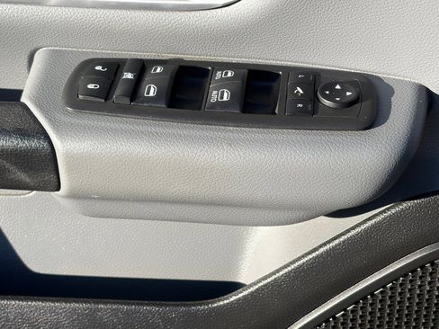 Used 2022 RAM 1500 Big Horn image 12