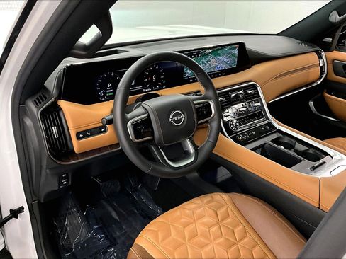 Used 2025 Nissan Armada Platinum Reserve AWD/4WD image 16