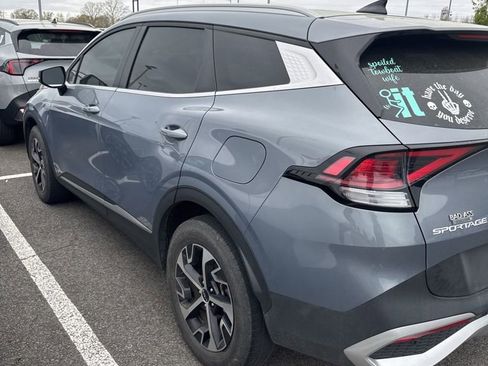 Used 2025 Kia Sportage EX image 7