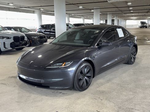 Used 2024 Tesla Model 3 Standard Range RWD image 4