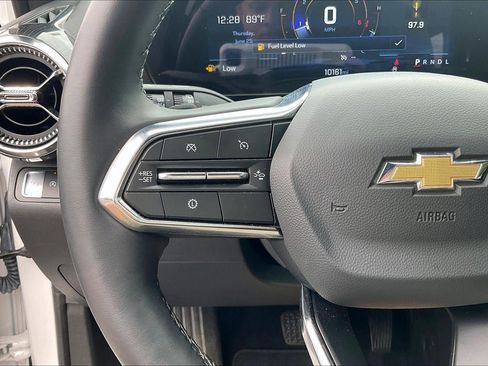 Used 2026 Chevrolet Equinox LT FWD image 18