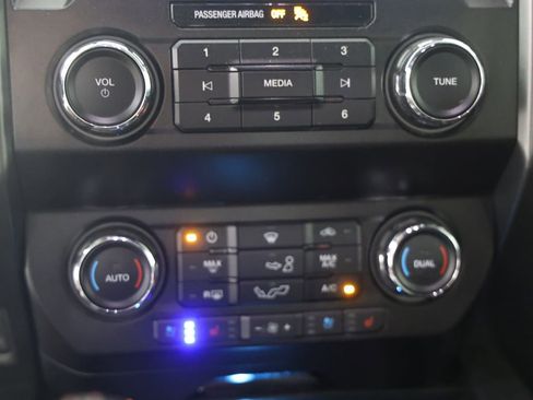 Used 2020 Ford F150 Lariat image 7