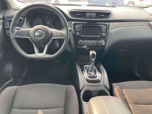 Used 2020 Nissan Rogue Sport S w/ Appearance Package FWD image 13
