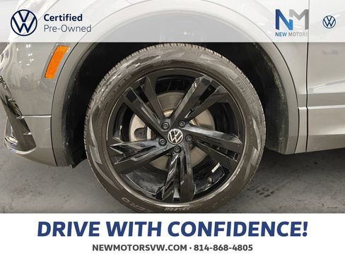 Used 2024 Volkswagen Tiguan SE R-Line image 14