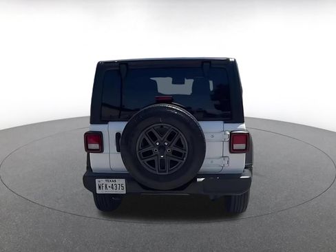 Used 2025 Jeep Wrangler Unlimited Sport AWD/4WD image 9