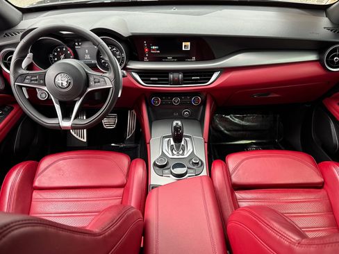 Used 2019 Alfa Romeo Stelvio Ti Sport w/ Quick Order Package 22S Sport AWD/4WD image 15