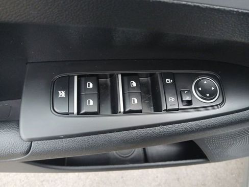 Certified 2024 Kia Forte LXS image 13