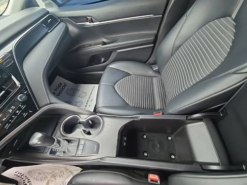 Used 2022 Toyota Camry SE FWD image 24