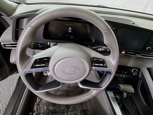 Certified 2025 Hyundai Elantra Sport FWD image 20