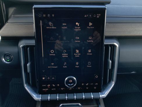 New 2026 GMC Acadia Denali Ultimate w/ LPO, Floor Liner Package image 40