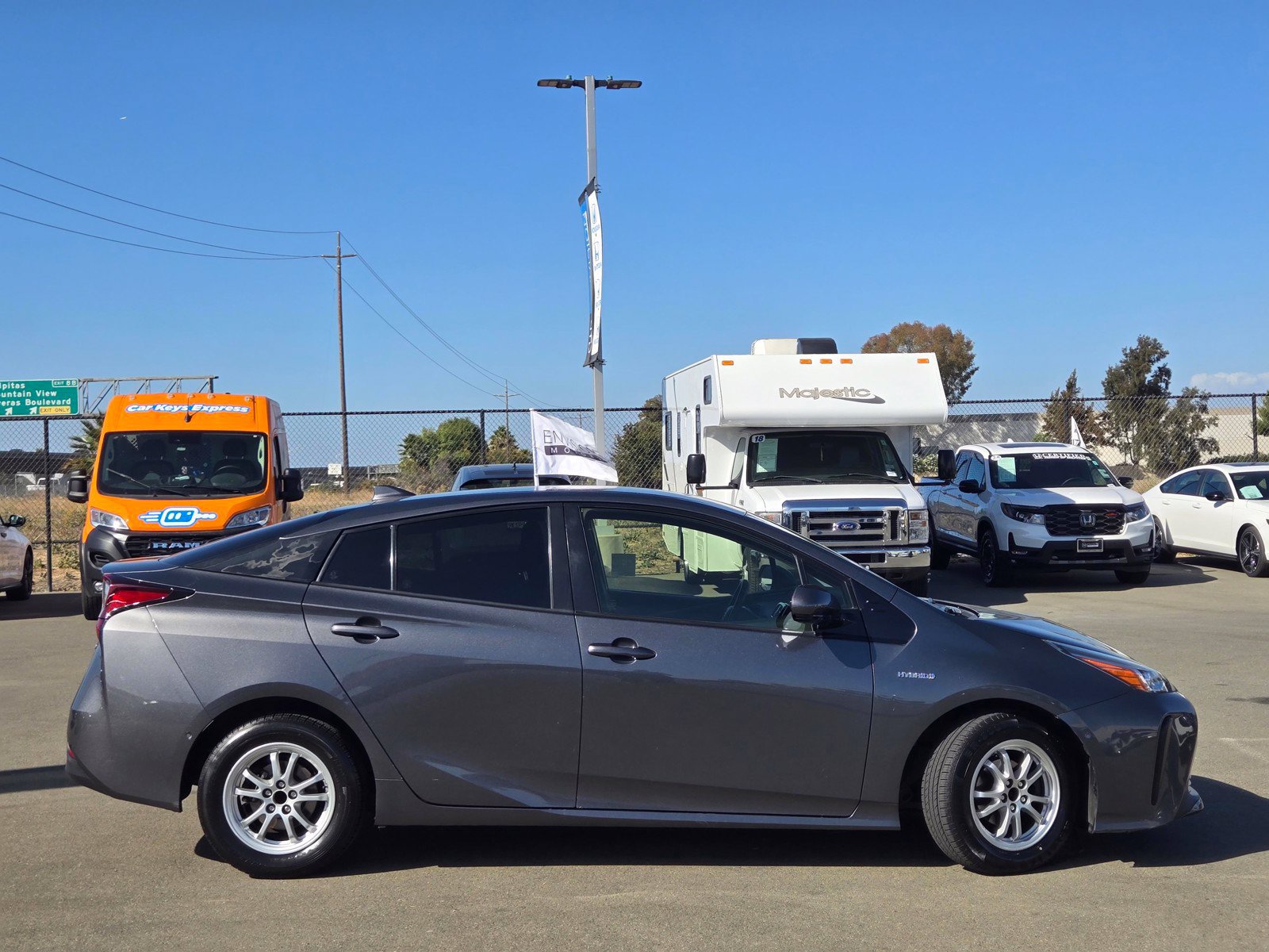Used 2019 Toyota Prius LE FWD image 8