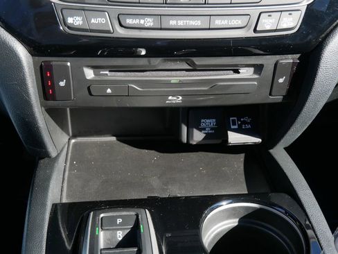 Used 2021 Honda Pilot Touring image 23