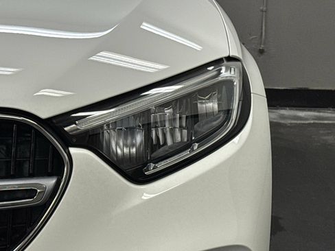 Used 2025 Mercedes-Benz GLC 350e 4MATIC image 6