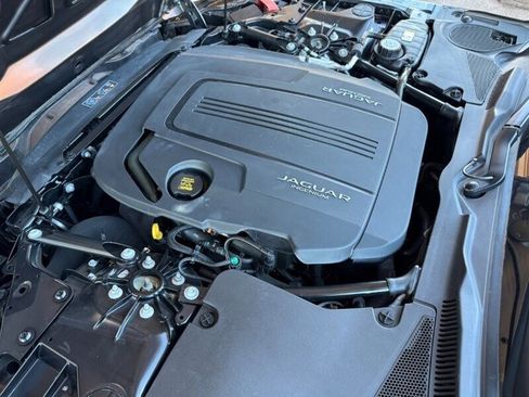 Used 2020 Jaguar F-TYPE Coupe image 4