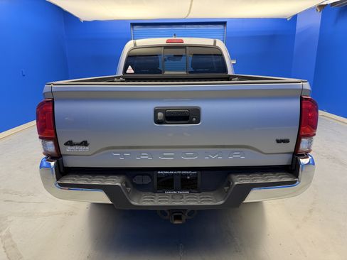 Used 2019 Toyota Tacoma SR5 AWD/4WD image 6
