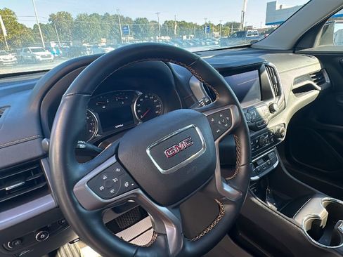 Used 2024 GMC Terrain AT4 image 12