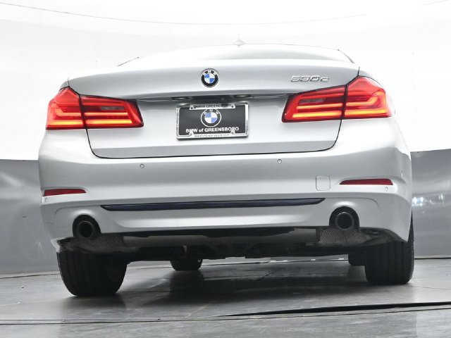 Used 2018 BMW 530e RWD image 33