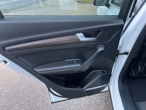 Used 2023 Audi Q5 2.0T Premium Plus image 36