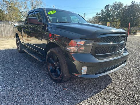 Used 2018 RAM 1500 Express w/ Black Ram 1500 Express Group image 13