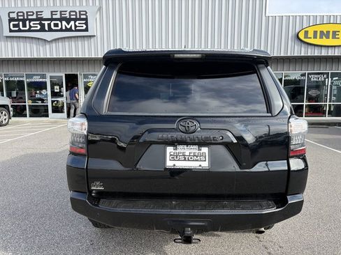 Used 2016 Toyota 4Runner SR5 Premium image 4