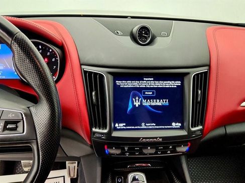 Used 2019 Maserati Levante S GranSport AWD/4WD image 18