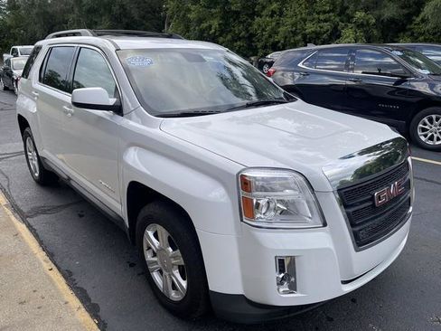 Used 2015 GMC Terrain SLE FWD image 2