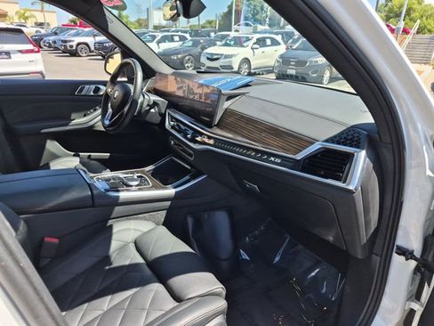 Used 2025 BMW X5 xDrive40i w/ Premium Package AWD/4WD image 24