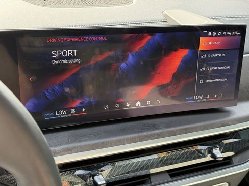 Used 2025 BMW X5 sDrive40i w/ M Sport Package image 27